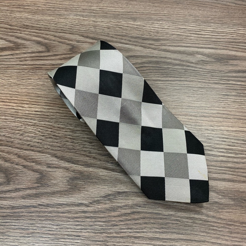 Charles Tyrwhitt Black, Grey & Silver Pattern Tie